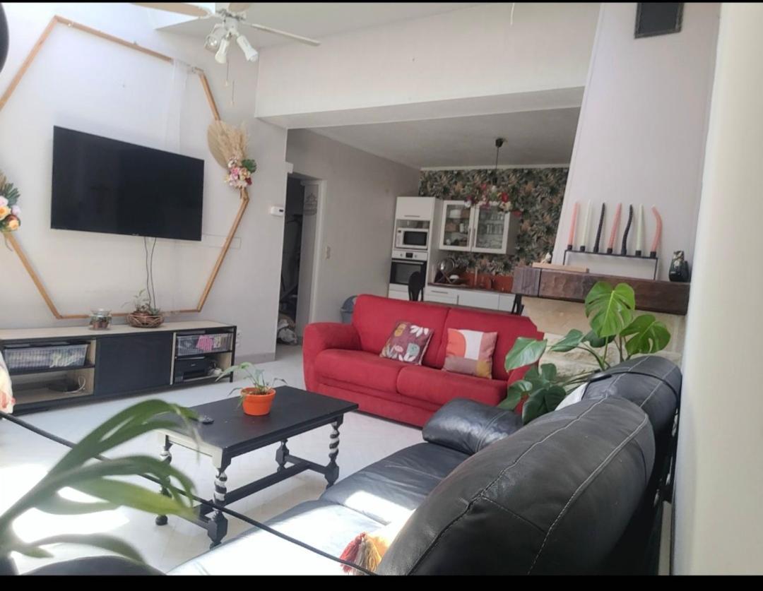 Charmante Villa Familiale A Rouen Bonsecours Exterior photo